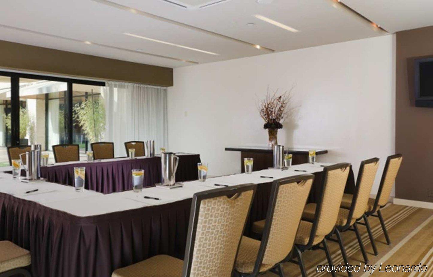Hotel DoubleTree by Hilton Monrovia - Pasadena Area Negocio foto