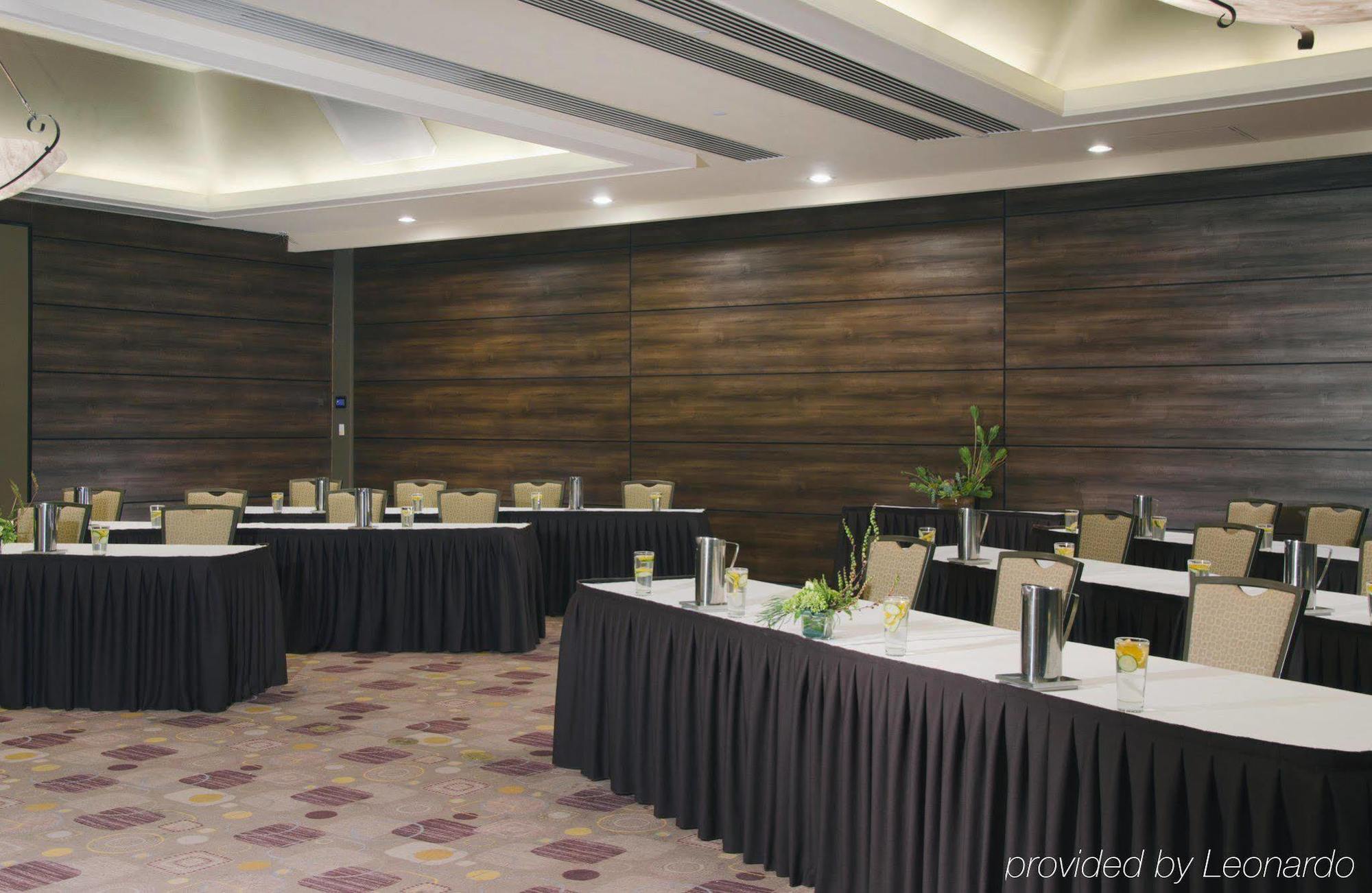 Hotel DoubleTree by Hilton Monrovia - Pasadena Area Negocio foto